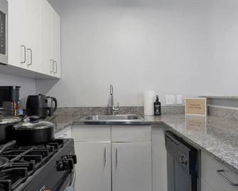 Mins 2 Downtown - King Bed - Private Stays - Austin - Küche