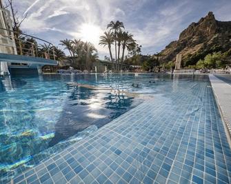 Balneario de Archena - Hotel León - Archena - Pool