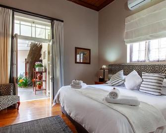 The Habit Guesthouse - Worcester - Bedroom