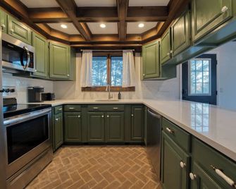 The Haüs Windham - Spacious Suites, Hot Tub, Mountain Views! - Windham - Küche