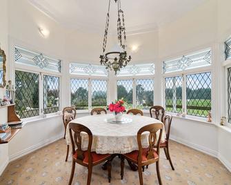 Country Villa Estate - רוטורואה - חדר אוכל