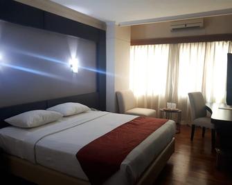 Mega Cikini Hotel - Jakarta - Bedroom