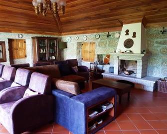 Quinta Da Penela - Cantelães - Sala de estar