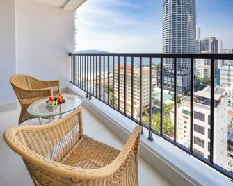 Gonsala Hotel Nha Trang - Nha Trang - Balcón
