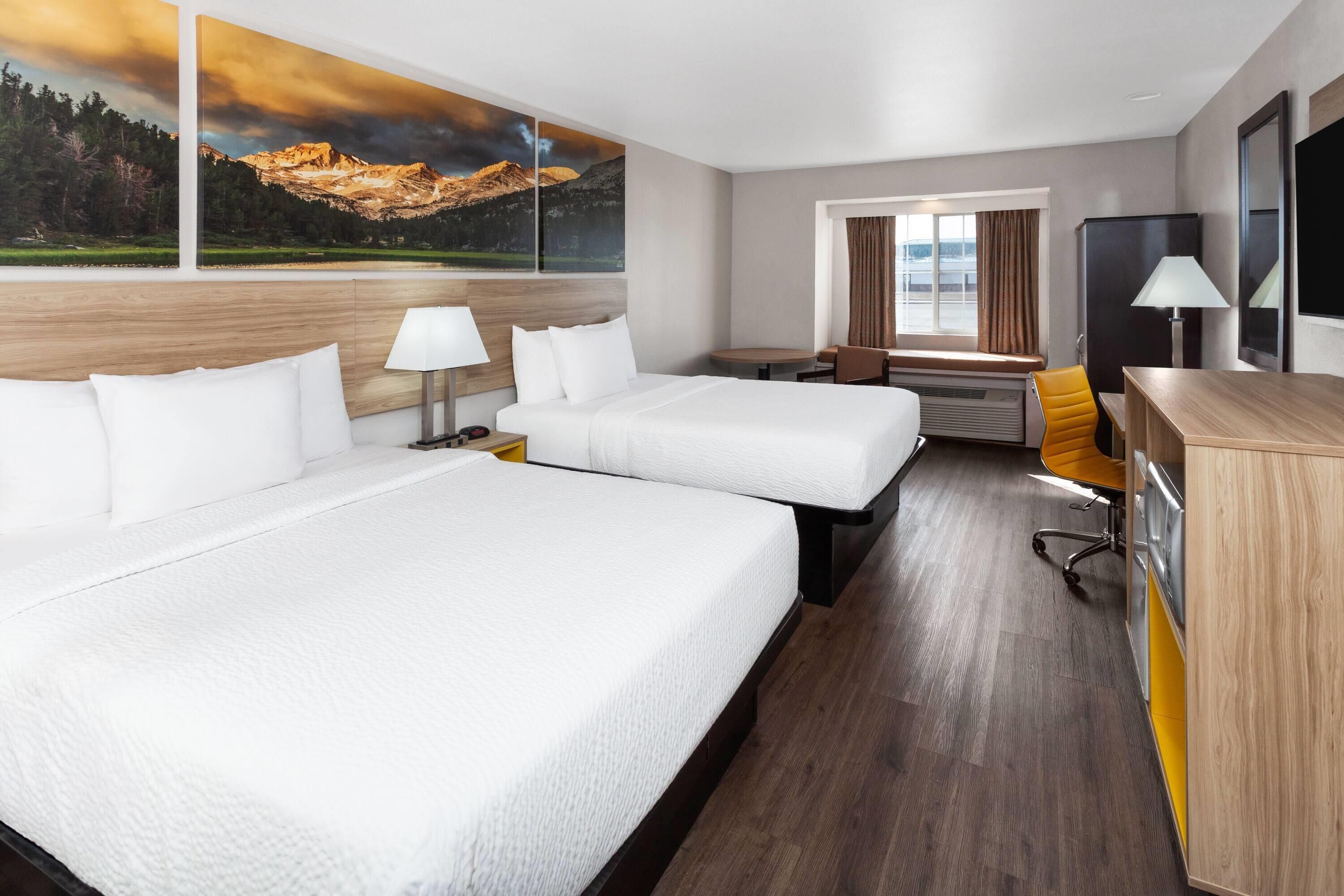 Days Inn & Suites by Wyndham Spokane Airport Airway Heights - Airway Heights - Slaapkamer