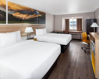Days Inn & Suites by Wyndham Spokane Airport Airway Heights - Airway Heights - Спальня