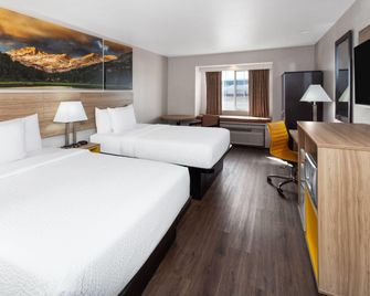 Days Inn & Suites by Wyndham Spokane Airport Airway Heights - Airway Heights - Slaapkamer