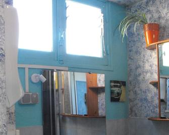pleasant stay in argenton on hollow - Argenton-sur-Creuse - Bathroom