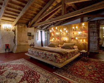 Charming Suites near Venice - Mirano - Camera da letto