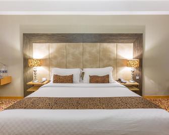 Wyndham Surabaya City Centre - Surabaja - Ložnice