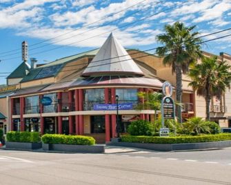 Beachhouse Barrenjoey - Ettalong Beach - إتّالونغ بيتش - مبنى