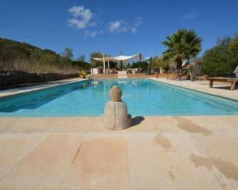 Port D'Andratx Beautiful House, Swimming Pool & Jacuzzi 10-22 people - Puerto de Andrach - Piscina