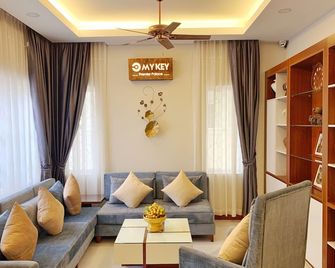 My Key Premier Palace Private Villa - Siem Reap - Living room