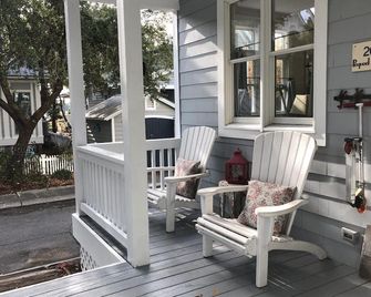 Charming 1 bedroom property in Harbour Village - Bald Head Island - Patio