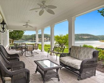 Shoreline Cottage - Direct Lake Access - Springdale - Balcón