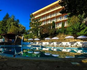 Vezhen Hotel - Free Parking - Varna