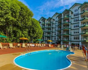 The Townhouses - Branson - Pool