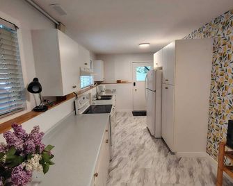 Yellow Point Country Acres central Vancouver Island Adventures Bnb - Ladysmith - Cucina