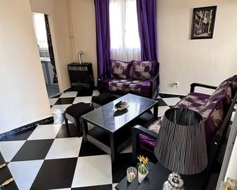 Charmant Appartement vue sur mer - Algiers - Living room
