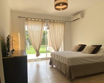 Le Mas des Vignes - Ramatuelle - Bedroom