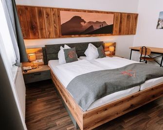 Doppelzimmer mit Dusche, WC mit Frühstück - Gasthof Familie Gruber - Kirchdorf an der Krems - Habitación