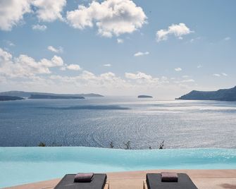 Olvos Luxury Suites - Oia