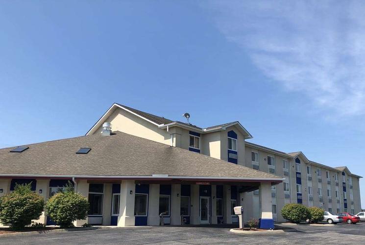 Days Inn By Wyndham Batavia Ohio 66 9 6 Batavia Hotel Deals Reviews Kayak
