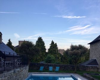 Villa Tourelle - Dinan - Piscina