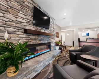 Cobblestone Hotel & Suites - Urbana - Urbana - Living room