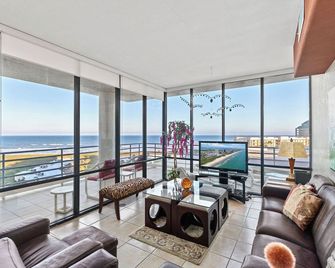 Sunchase IV by South Padre Resort Rentals - South Padre Island - Living room