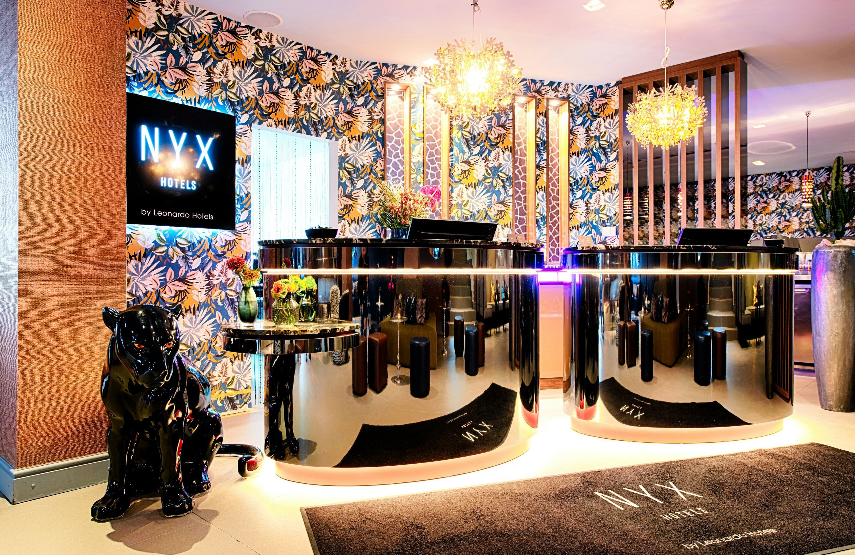 Nyx Hotel Mannheim by Leonardo Hotels - Mannheim - Bar