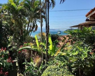 Pousada Tropicana - Vila do Abraao - Vista del exterior