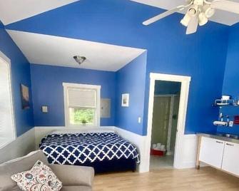 Studio unit with kitchenette - Monticello - Slaapkamer