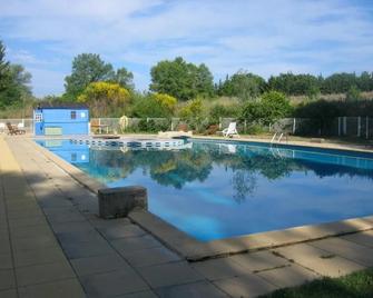 Moulin d'Antelon B&B - Crillon-le-Brave - Piscine