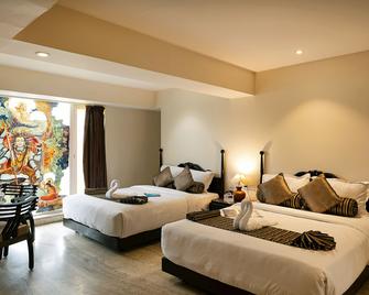 EllBee Ganga View - רישיקש - חדר שינה