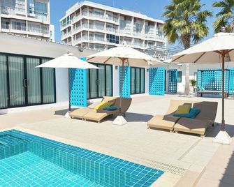 Longlay Resort Rayong - Muang Klaeng - Bazén