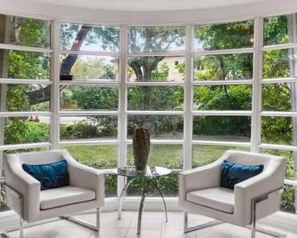 Best Spot Near Lauderdale Beach, Eats & Las Olas - Fort Lauderdale