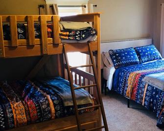 Homey Historic Lodge located in Larned Kansas - Larned - Habitación