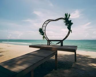 OYO 90744 Bari Indah Beach Resort - Kuala Terengganu - Spiaggia