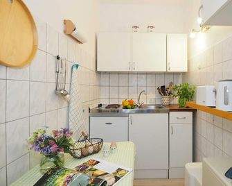 Tenne - Ferienhof Hafflandsichten - Kutzow - Küche