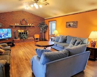 Ashleyroseontheriver - Luray - Living room