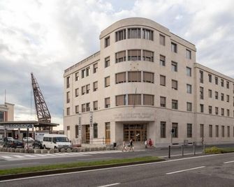 Hotel Roma - Trieste - Toà nhà