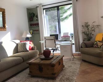 Quick walk to the beach and downtown San Jose Condo - San José del Cabo