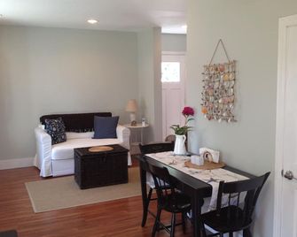 Come home to Rockport! - Rockport - Dining room