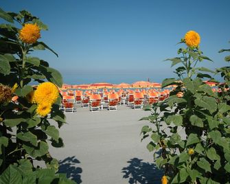 Mediterraneo Palace Hotel - Amantea - Strand