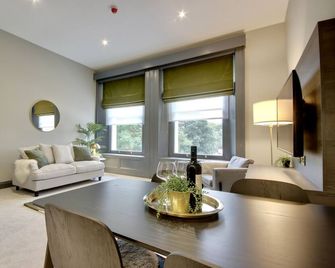 Orange Grove Hotel & Gardens - Southampton - Dining room