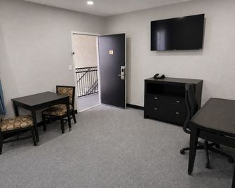 The Atlas Inn & Suites Lax - Inglewood