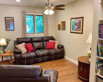 Sweetgrass Cottage - Big Timber - Sala de estar