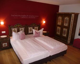 Gasthaus-Pension Zum Kreuz - Stühlingen - Schlafzimmer