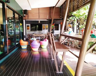 Nakhon Ratchasima/U - Sabai Park Resort - Nakhon Ratchasima - Patio